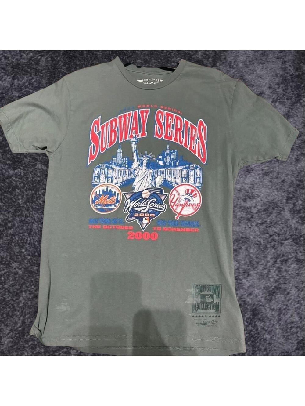 Mitchell & Ness “Subway Series” graphic shirt ⚾️🗽